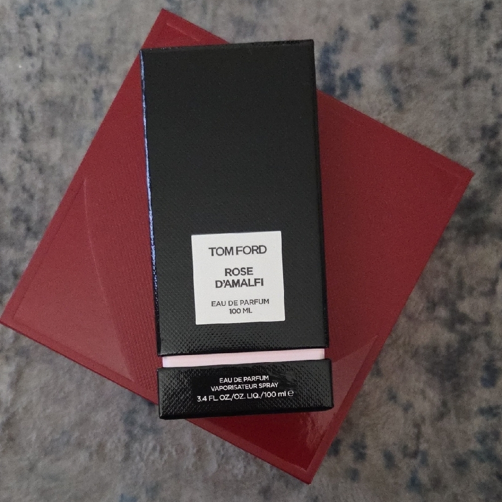 Tom Ford Rose D'Amalfi Perfume with Heart Box